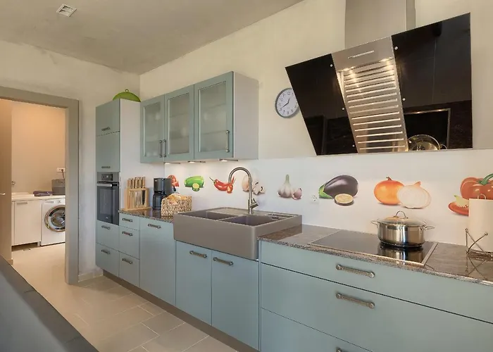 Matija & Mima 파자나